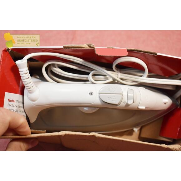 Sunbeam 1200W Compact Steam Iron with Shot of Steam Feature - Picture 2 of 8